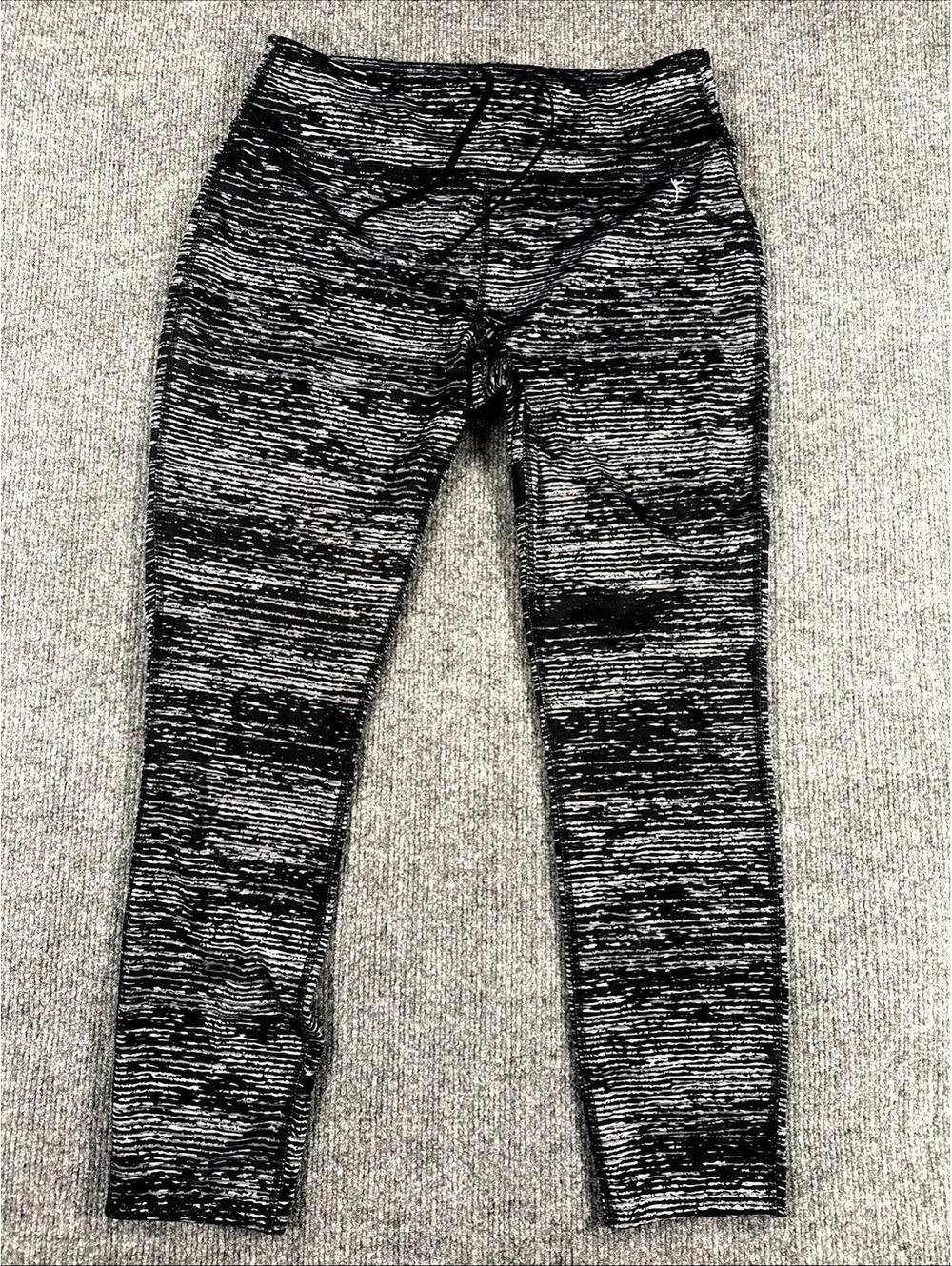 Danskin Now Yoga Exercise Fitted, Dri More, Pants Black & White Size Small